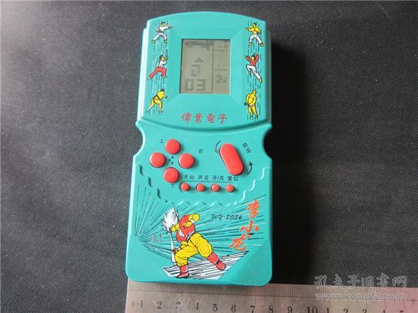 上世纪90年代伟业电子李小龙掌上多选择游戏机一台.